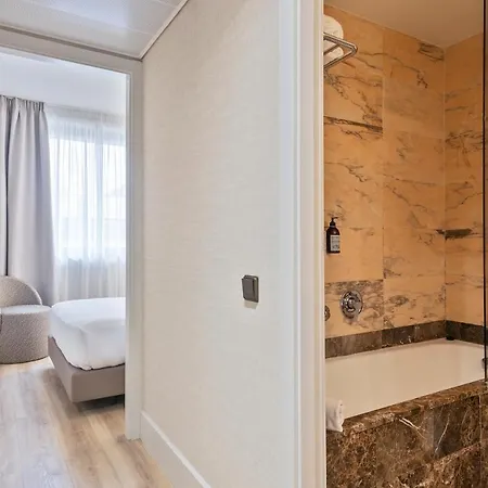 Otel Acta City47 4*