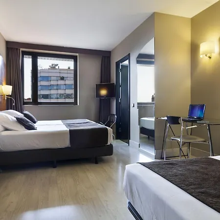 Otel Acta City47 Barselona